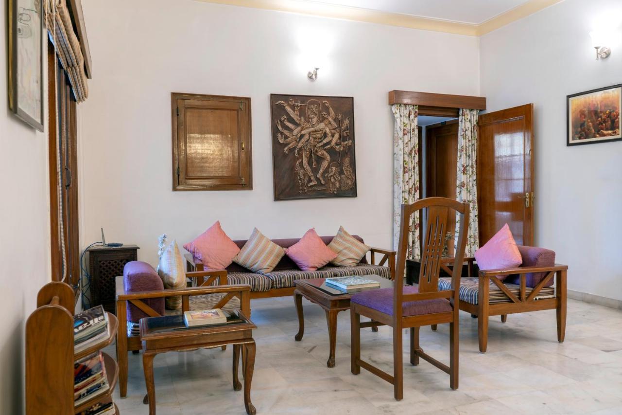 Giri Homestay By Vista Rooms Jaipur Exterior foto